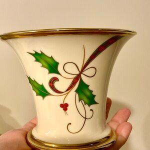 Lenox Festive Holly Vase with Gold Trim